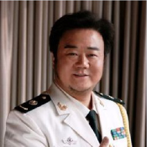 宁荣荣穿jK跳钢管舞
